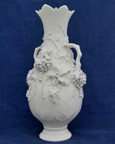Victorian Parian vase decorated with applied grapevines & tendrils baluster shaped serrated flared rim Samuel Alcock antique ca 1850 25.4cm H 0.64 kg