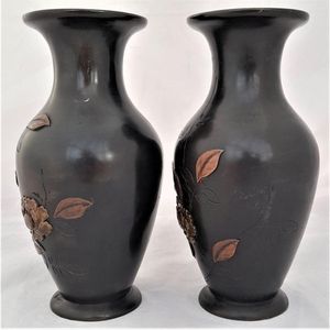 Right Back -Japanese Patinated Bronze Vases in Mixed Metal - Antique Meiji Period circa 1900 - inverted baluster decorated with rose flowers - Shakudo 18 cm high