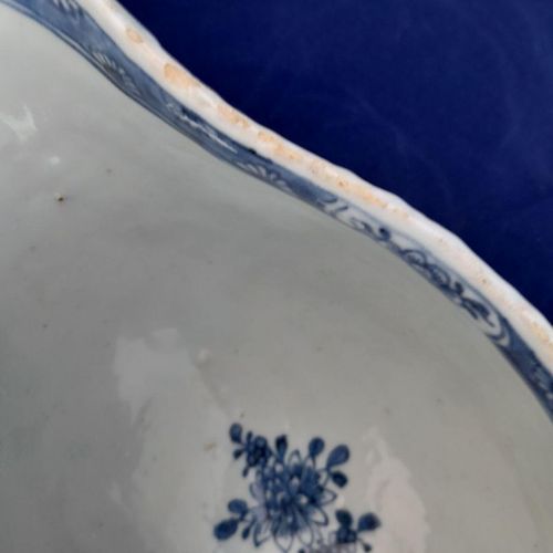Detail rim view - Chinese Export Porcelain Blue & White Sauce Boat Garden Terrace Pattern with River & Island - Bulbous shape Gadrooned & unfooted - Qianlong Qing 1760