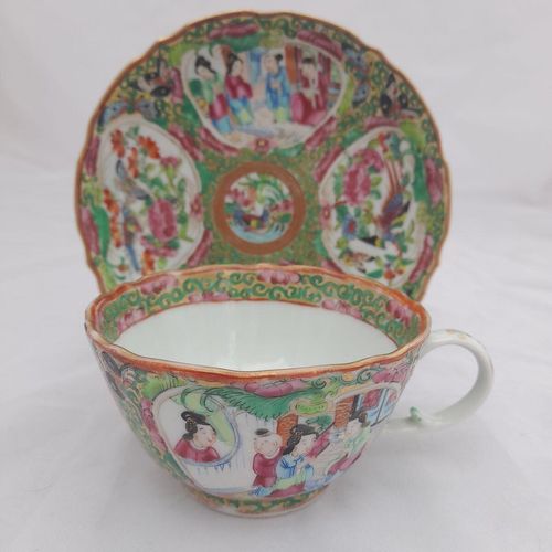 left view of the cup  - saucer on a stand