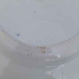 Detail of the mark and foot rim chip plate 2