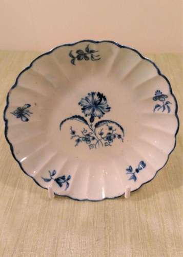Worcester Porcelain Dr Wall Gilliflower Pattern Ribbed Blue and White Saucer Antique c 1770