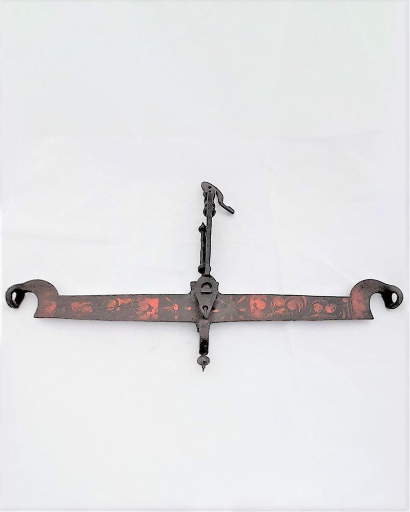 Antique Georgian floral painted wrought iron hanging balance beam scales circa 1825, 62 cm wide.