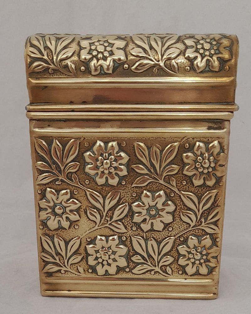 Aesthetic Movement antique brass hinged lidded Box for Stationery Passports or Notelets B7 size embossed floral decoration circa 1900