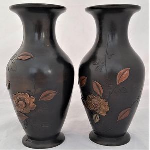 Right -Japanese Patinated Bronze Vases in Mixed Metal - Antique Meiji Period circa 1900 - inverted baluster decorated with rose flowers - Shakudo 18 cm high