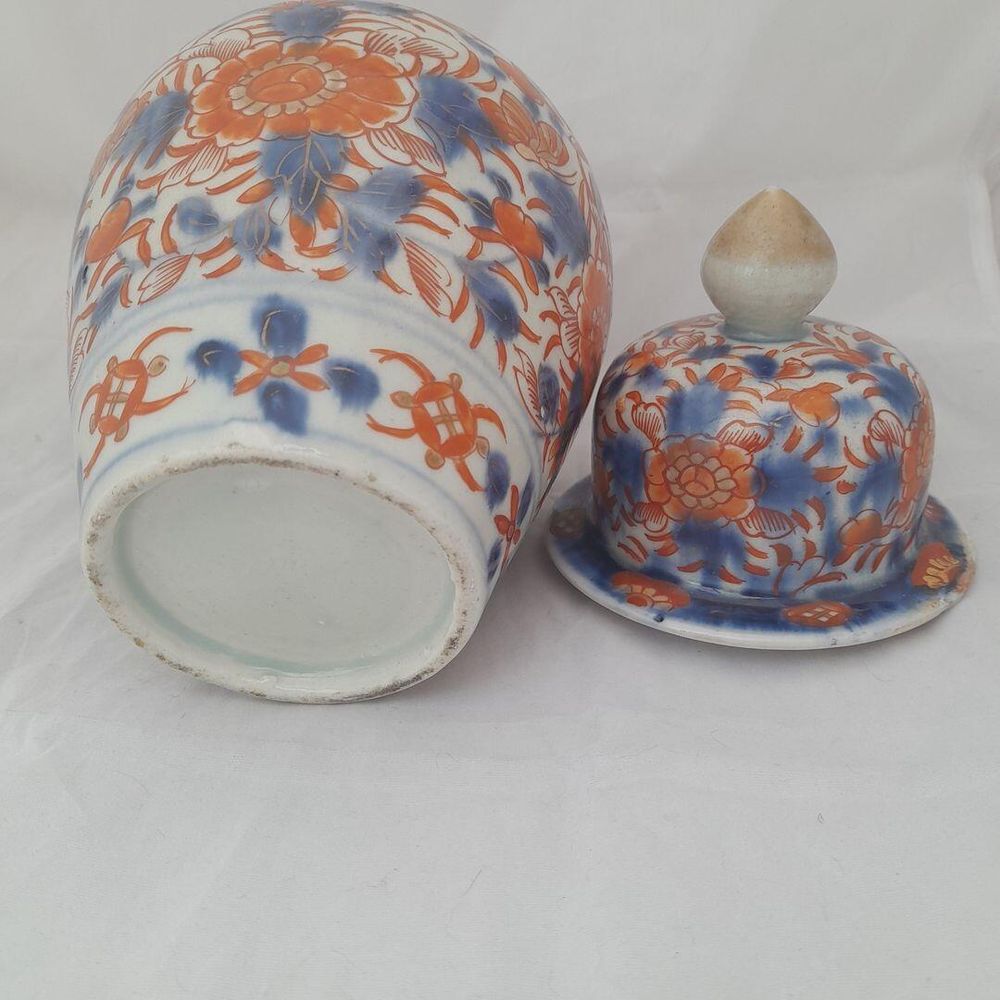Base of the vase