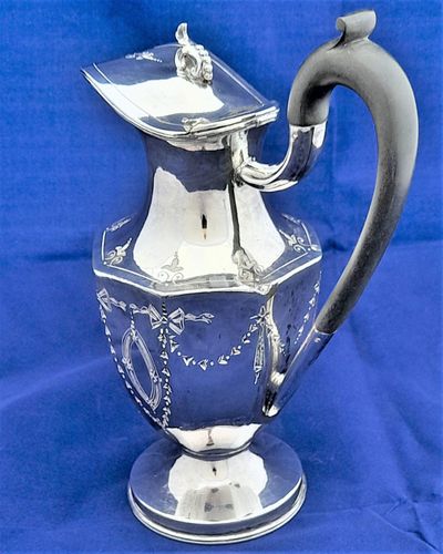 An antique Edwardian Silver Plated Hot Water Jug or Wine Ewer Kayser Ellison & Co circa  1910 EPBM