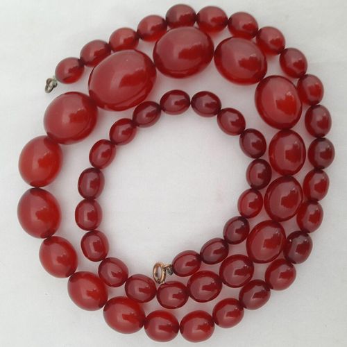 main image - Antique Cherry Amber Bakelite Beads Necklace Marbled 25 inches long weight 45 grammes circa 1910 - 1920s