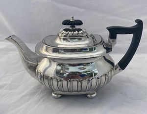 Teapot left side