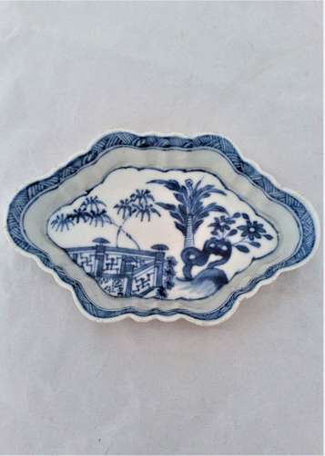 Antique Chinese Export Porcelain Blue and White Painted Spoon Tray Qianlong Qing Dynasty circa 1750