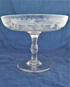 Antique Late Georgian Engraved Clear Glass Centrepiece Comport Compote circa 1830