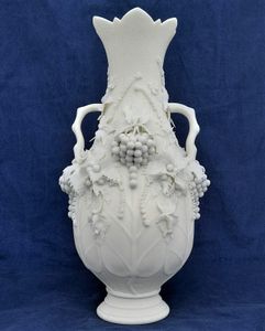 Victorian Parian vase decorated with applied grapevines & tendrils baluster shaped serrated flared rim Samuel Alcock antique ca 1850 25.4cm H 0.64 kg