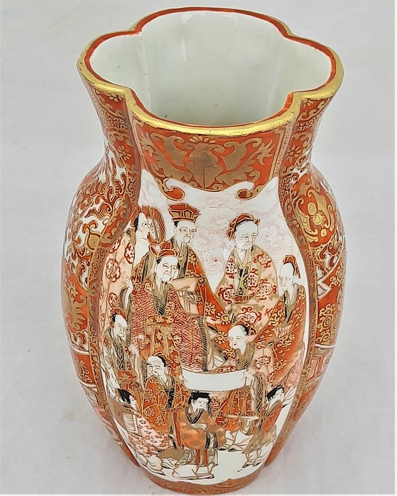 Antique Japanese Kutani Porcelain Vase decorated in iron red and enamel brocade - aka-e kinran-de made in the  Meiji period circa 1885 - signed Kaga San Pu Do - painted by Kasama Shuseki of  Kanazawa  in the Kaga Prefecture 15.2 cm high 9.2 cm wide weighs 370 grammes unpacked.