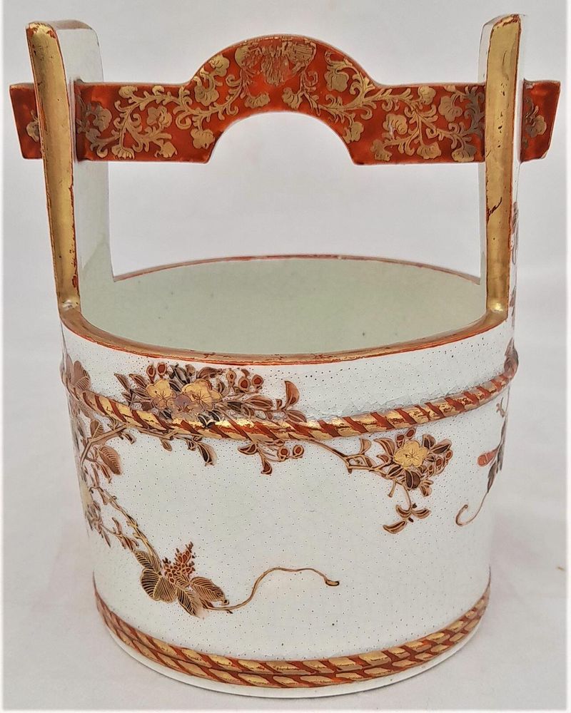 Japanese Kutani Porcelain Well Bucket Shaped Vase decorated in aka-e Meiji antique circa 1890 - signed Kutani Kankin Ken sei 12.7 cm high 319 grammes