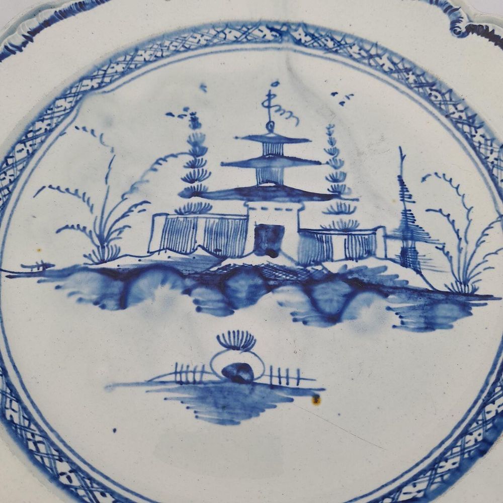Detail of the central pagoda and fence pattern