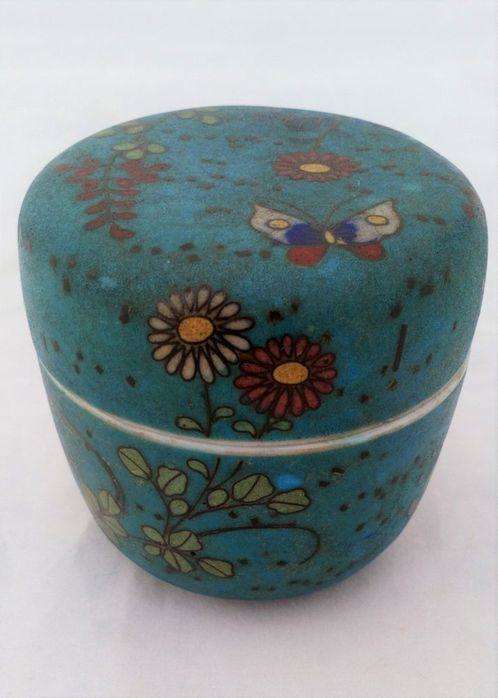 Japanese Totai Shippo Cloisonne Porcelain Lidded Jar Shippo Gaisha Takeuchi Chiubei c 1890