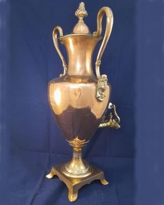 Georgian copper & brass hot water urn antique circa 1800 - Inverted baluster shaped half caryatid S loop handles flame knop finial Pedestal base 59 cm