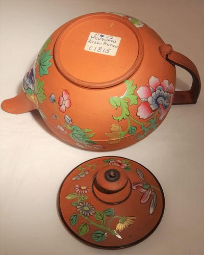 Antique Wedgwood Rosso Antico pottery Teapot Low round Egyptian shape Enamelled Flowers - Georgian circa 1820 19.7 cm H 16.5 cm L 10.2 cm D 724 g