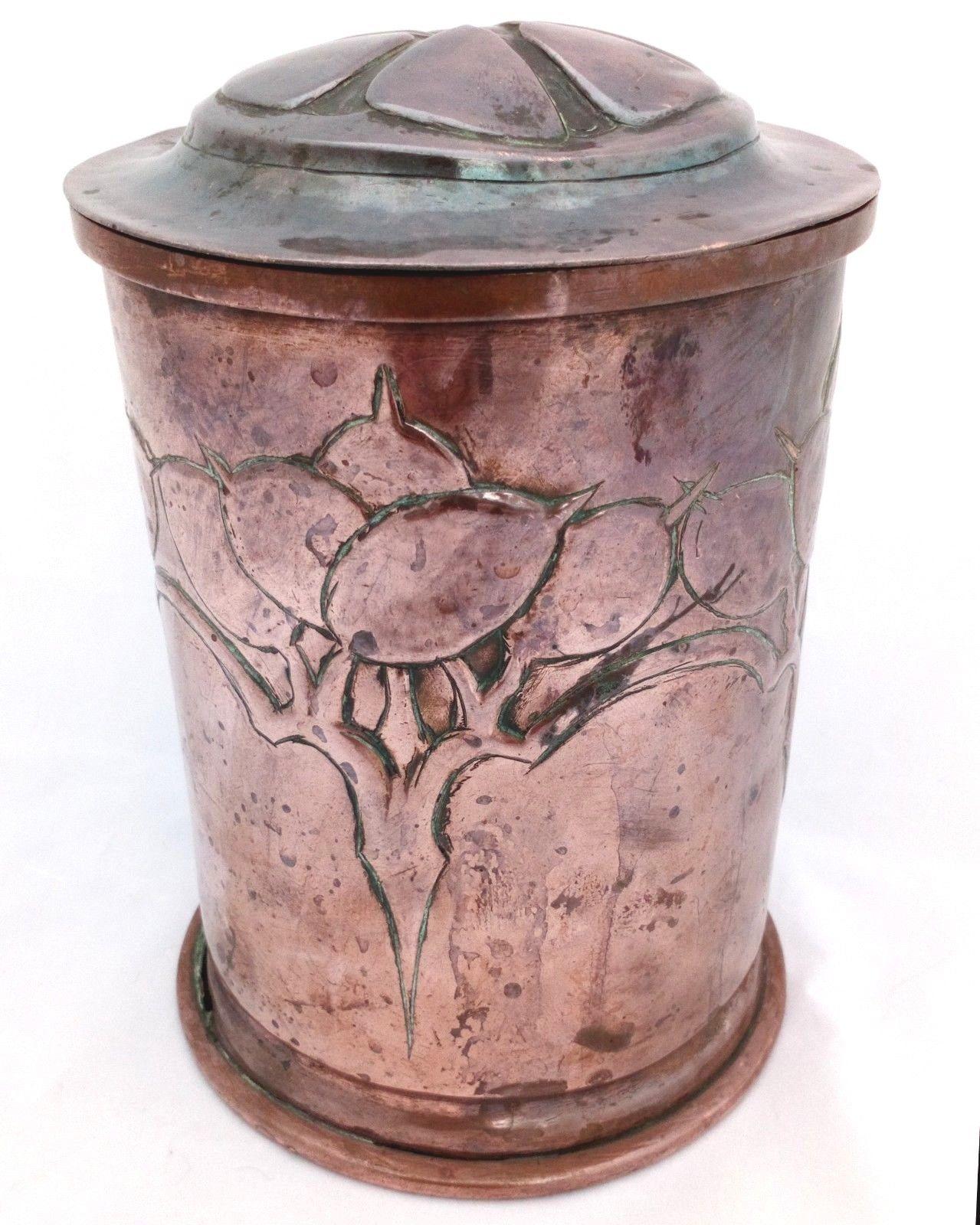 Arts and Crafts Copper Repousse Tea Caddy Newlyn Keswick Type Honesty Pattn 1900