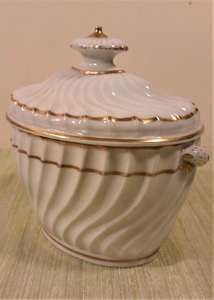 Hybrid Hard Paste Porcelain Spiral Shanked Sucrier A and E Keeling pattern 33 c 1800