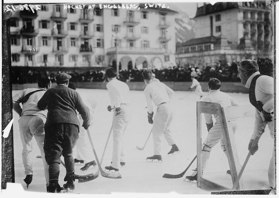kipling-playing-hockey-loc.jpg