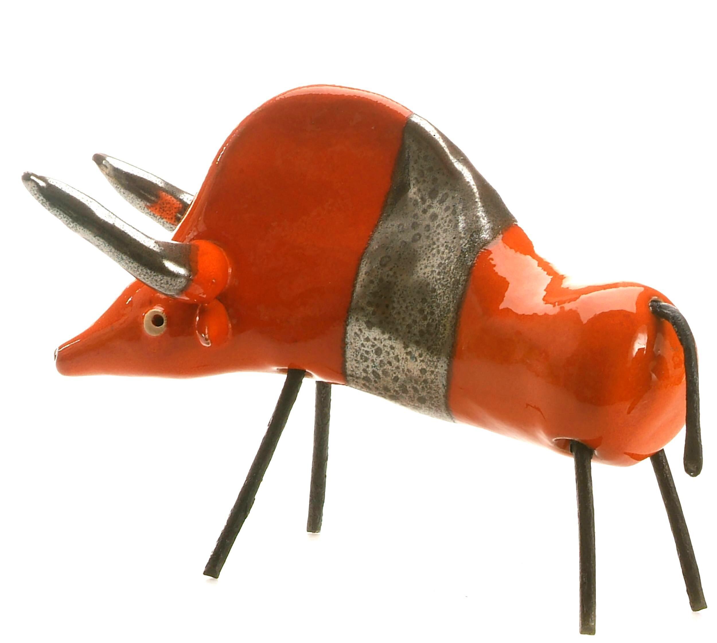 Handmade Ceramic Raging Bull Statue – Masculine Pottery Ornament, Powerful Animal Sculpture, Unique Gift for Men