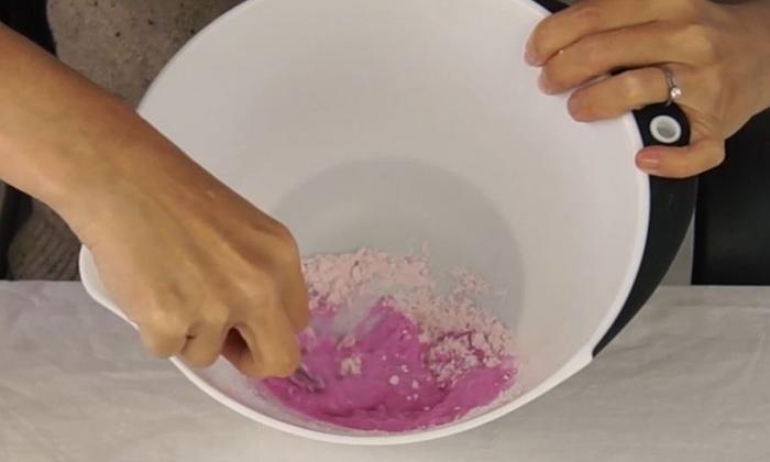 Mixing the Alginate with 30 degree water