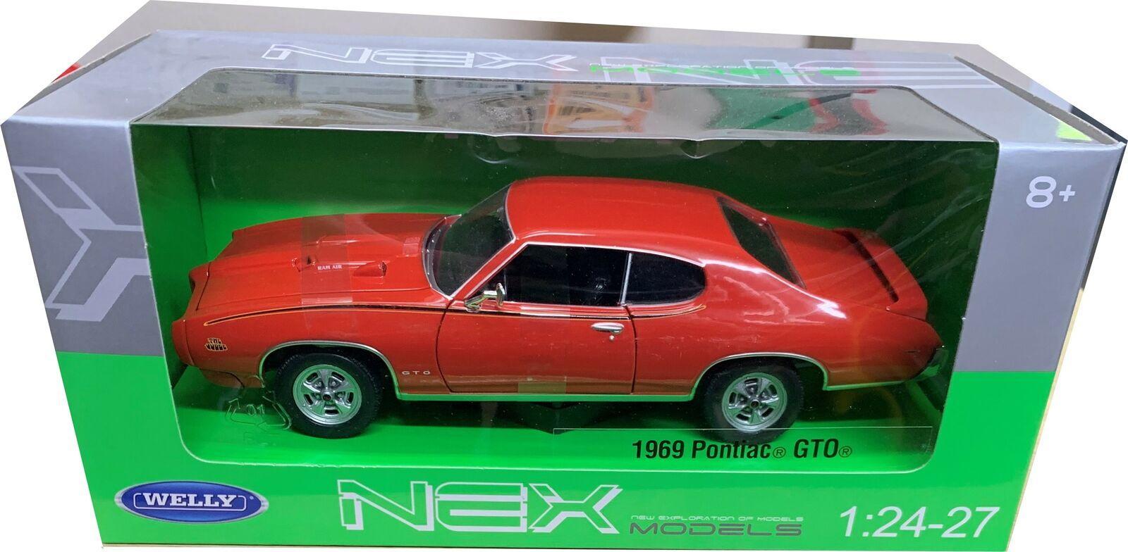 Pontiac GTO 1969 in orange 1:24 scale model from Welly / NEX