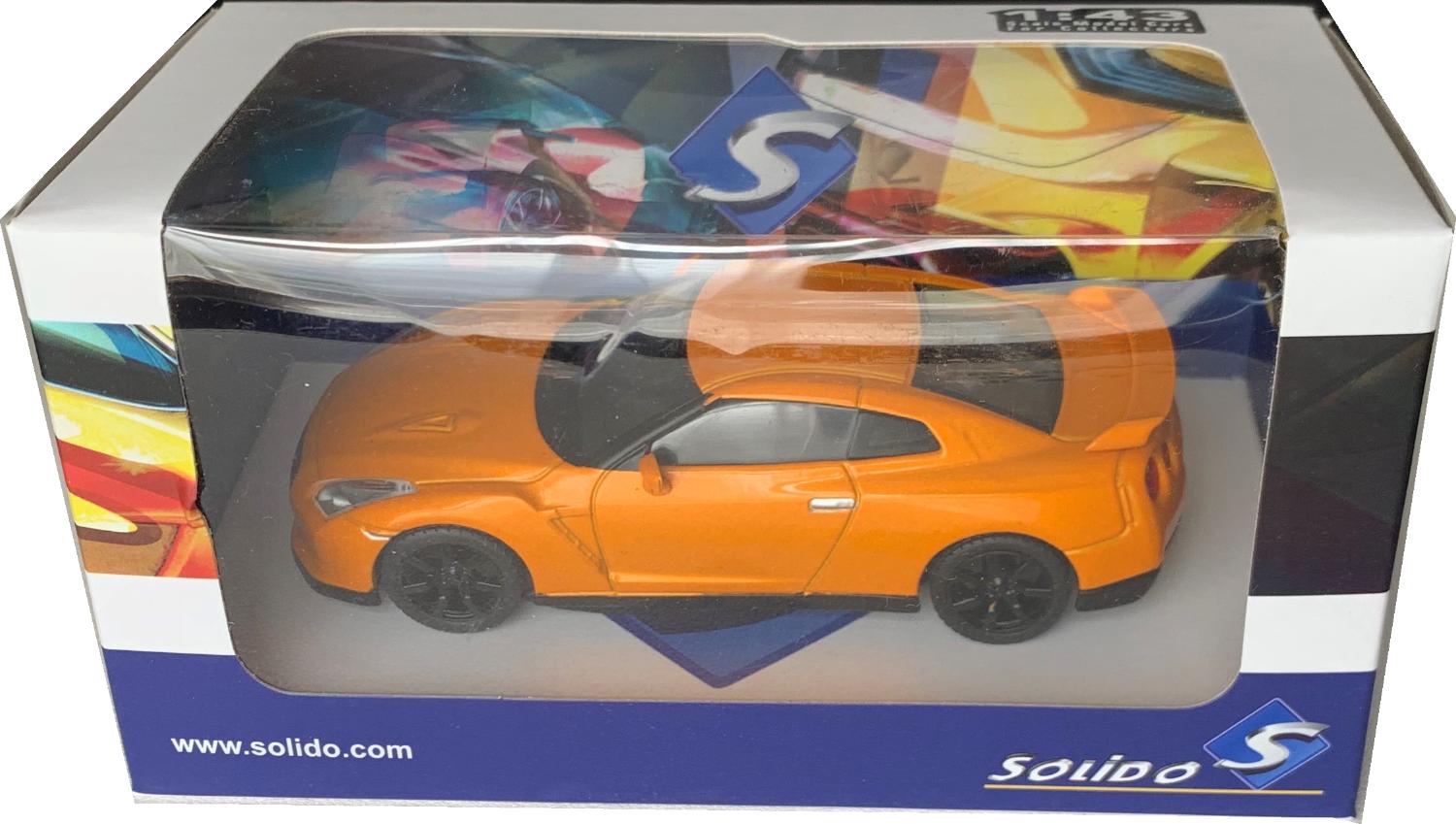 Nissan GT-R 2007 in orange 1:43 scale model from Solido