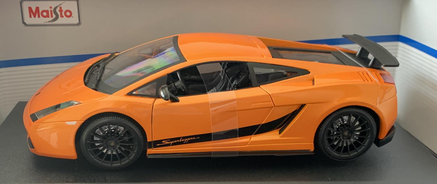 Lamborghini Gallardo Superleggera 2007 in orange 1:18 scale model from  Maisto