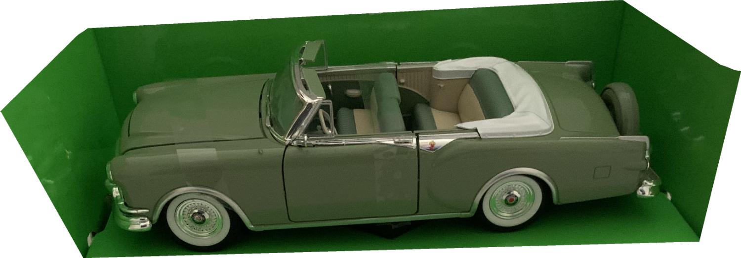Packard Caribbean Cabriolet  1953 in light green 1:28 scale model from Welly