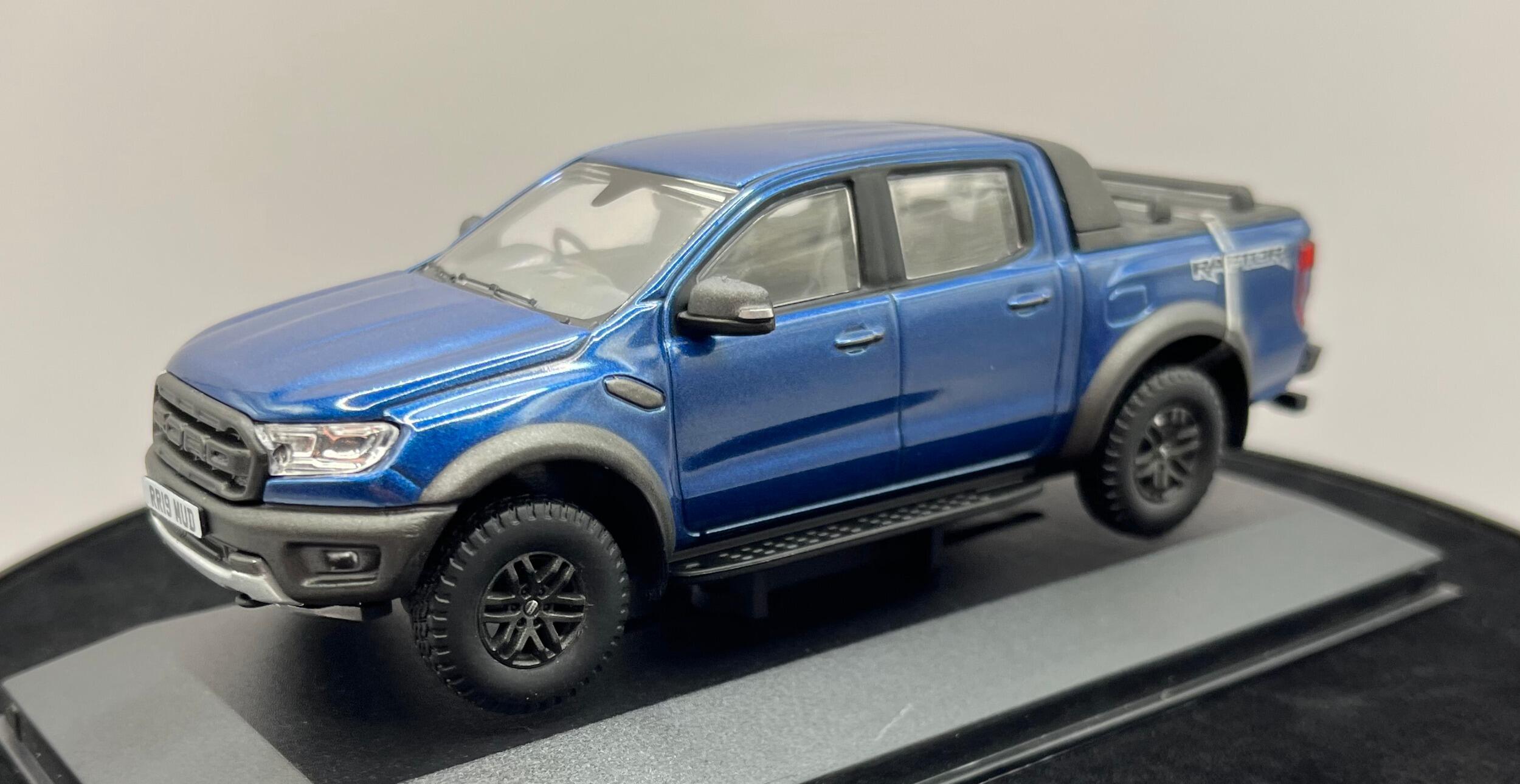 Ford Ranger Raptor Press Vehicle in ford performance blue, 1:43 scale model from Corgi Vanguards, limited edition, VA15201