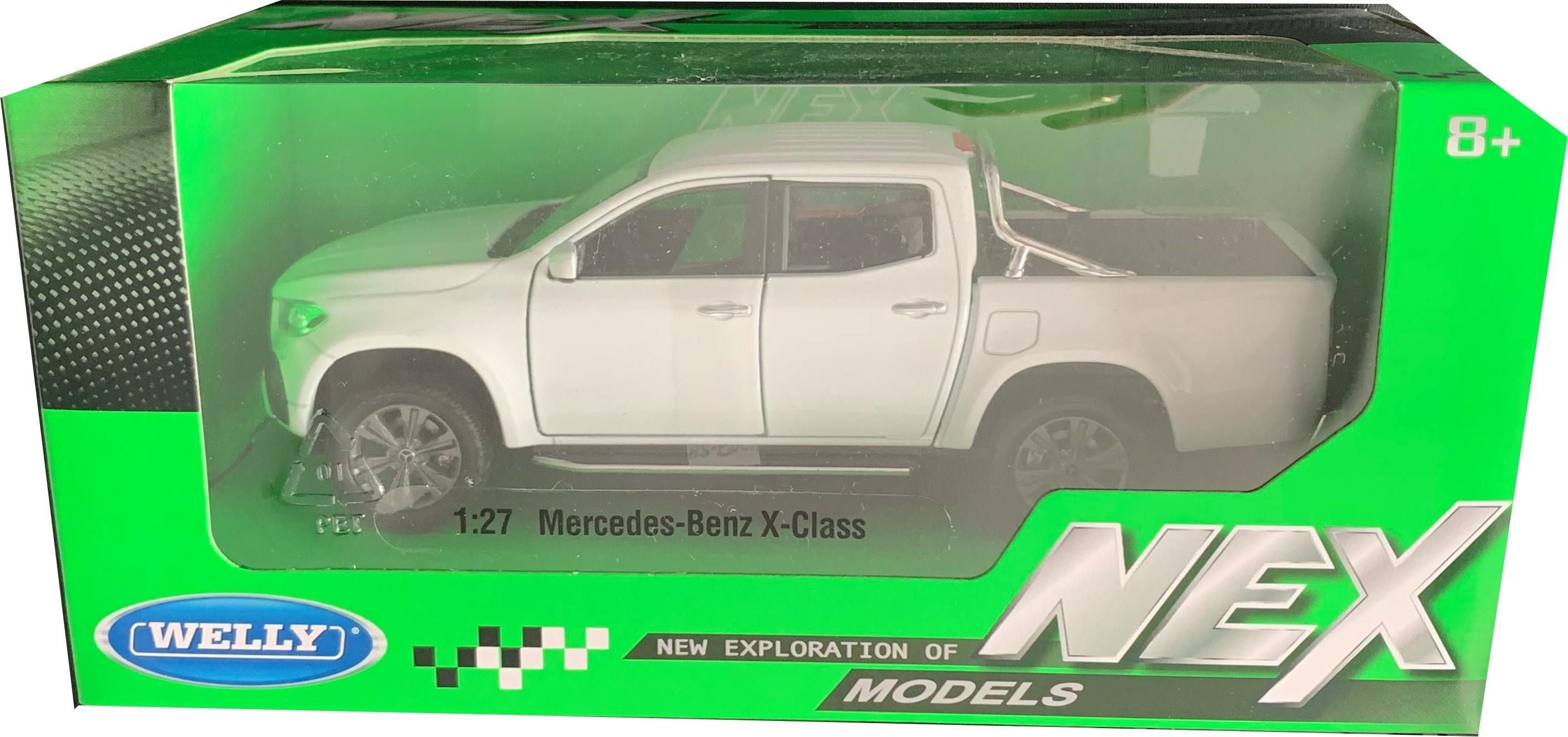 An excellent reproduction of the Mercedes Benz X Class with high level of detail throughout, all authentically recreated. The model is presented in a window display box, the car is approx. 18½ cm long and the presentation box is 24 cm long
