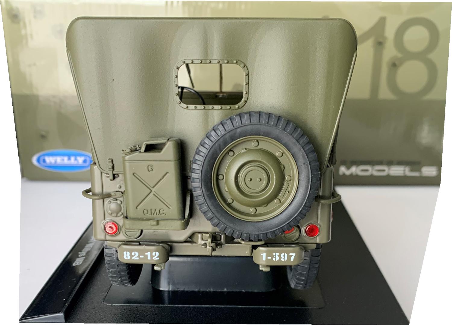 Willys MB USA Military Jeep Closed 1941 in green 1:18 scale model from Welly