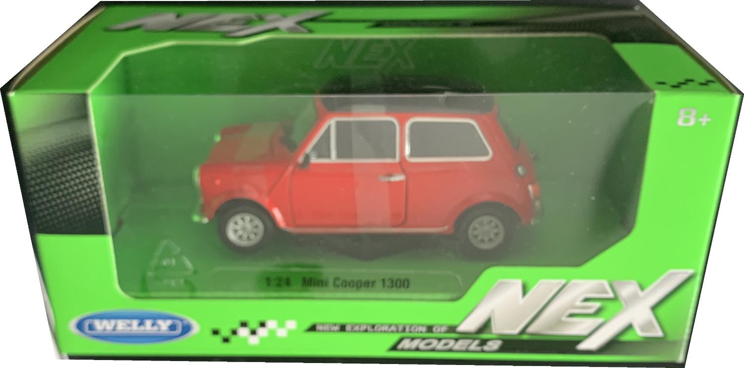 Mini Cooper 1300 in red with black roof 1:24 scale model from Welly