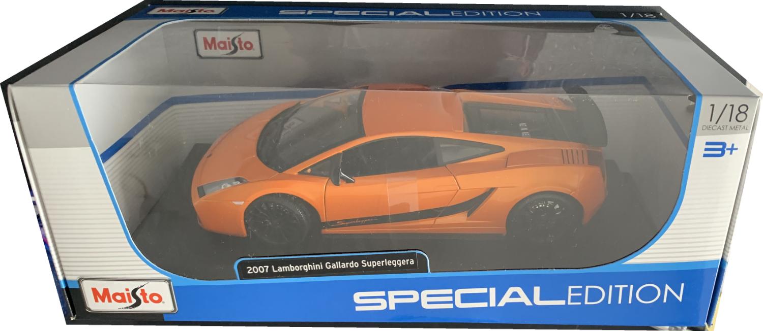 An excellent scale model of the Lamborghini Gallardo Superleggera with high level of detail throughout, all authentically recreated.  Model mounted on a removable plinth and is presented in a window display box.