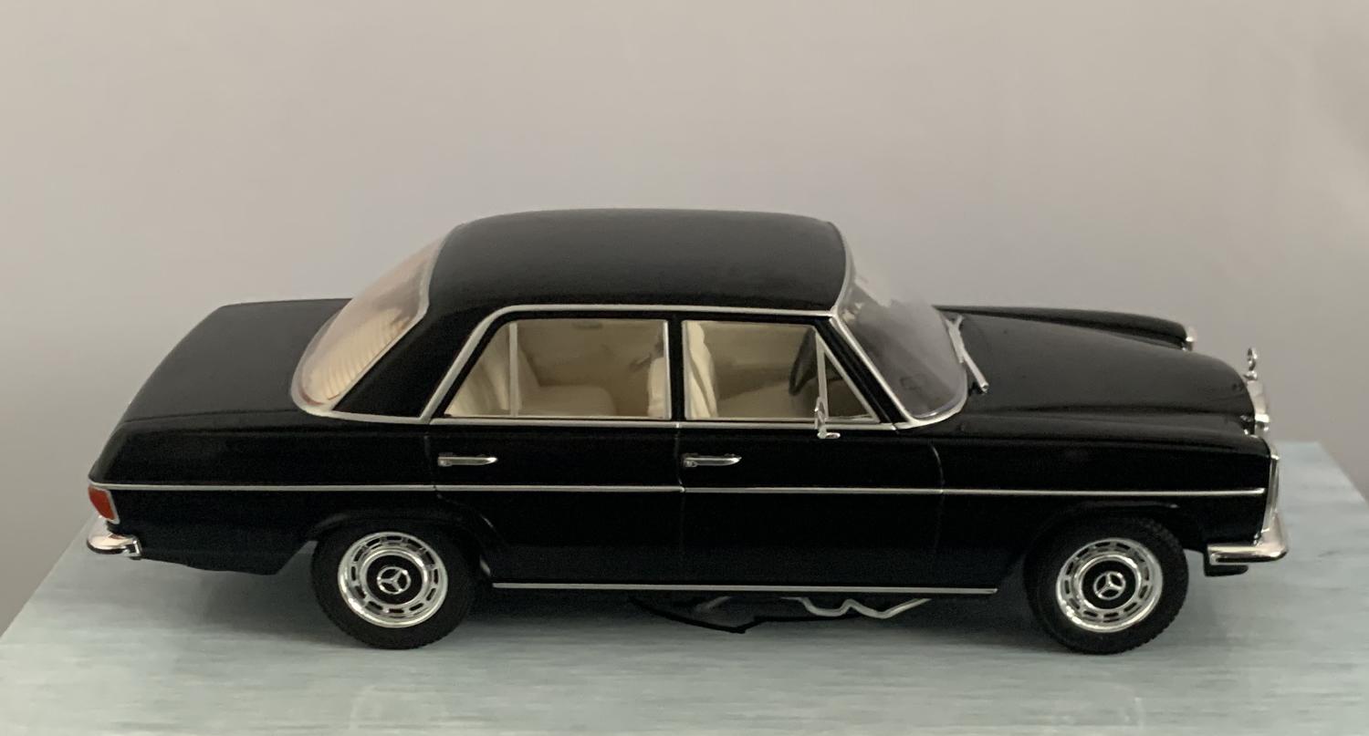 Mercedes Benz 220 D (W115) 1972 in black 1:18 scale model from Model Car Group