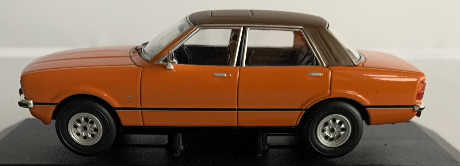 Ford Cortina mk4 2.0 Ghia in signal orange 1:43 scale model from Corgi