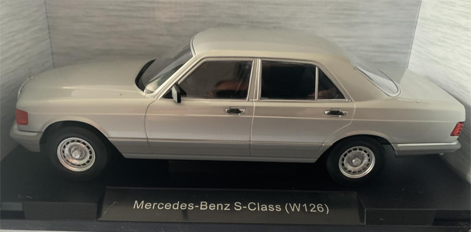 Mercedes Benz 380SE, S Class (W126) 1979 in silver 1:18 scale model from Model Car Group
