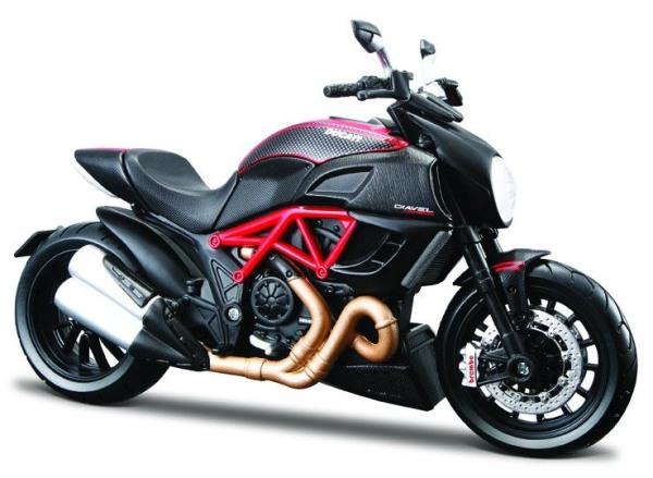 Ducati Diavel Carbon 2011 in red/black 1:12 scale model kit from Maisto