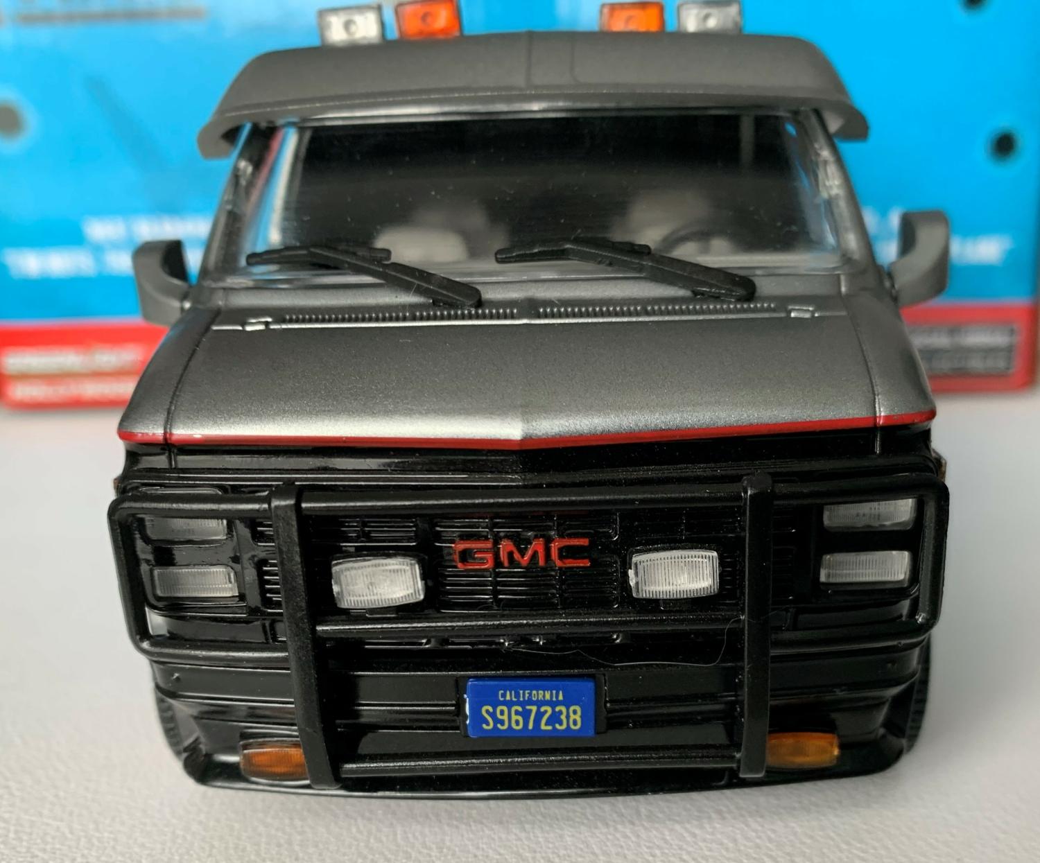 The A Team GMC Vandura 1983 in black / silver 1:24 scale model from Greenlight