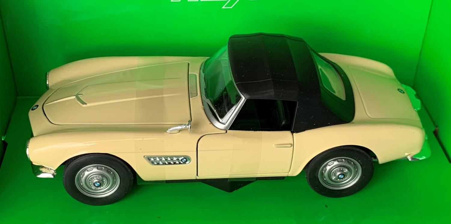 BMW 507 Convertible with Closed Roof in beige 1:24 scale model from Welly