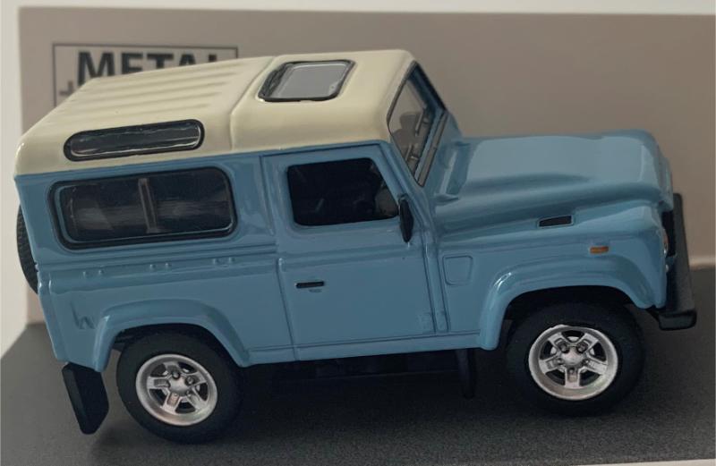 1:64 scale diecast models of land rovers