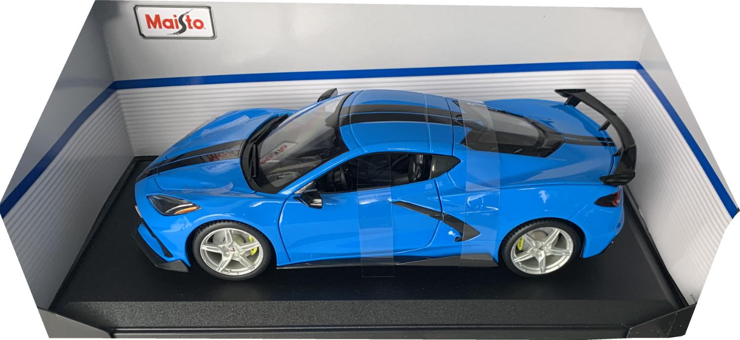 Chevrolet Corvette Stingray Coupe 2020 in blue 1:18 scale model from Maisto