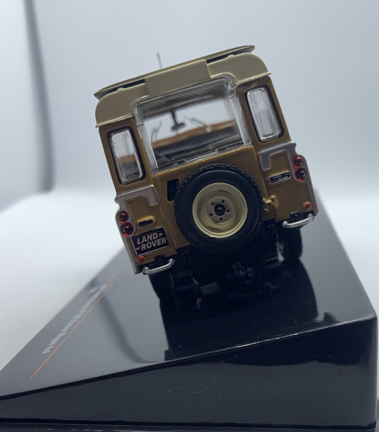 Land Rover Series 2 109 Station Wagon 1958 in beige, 1:43 scale model from IXO