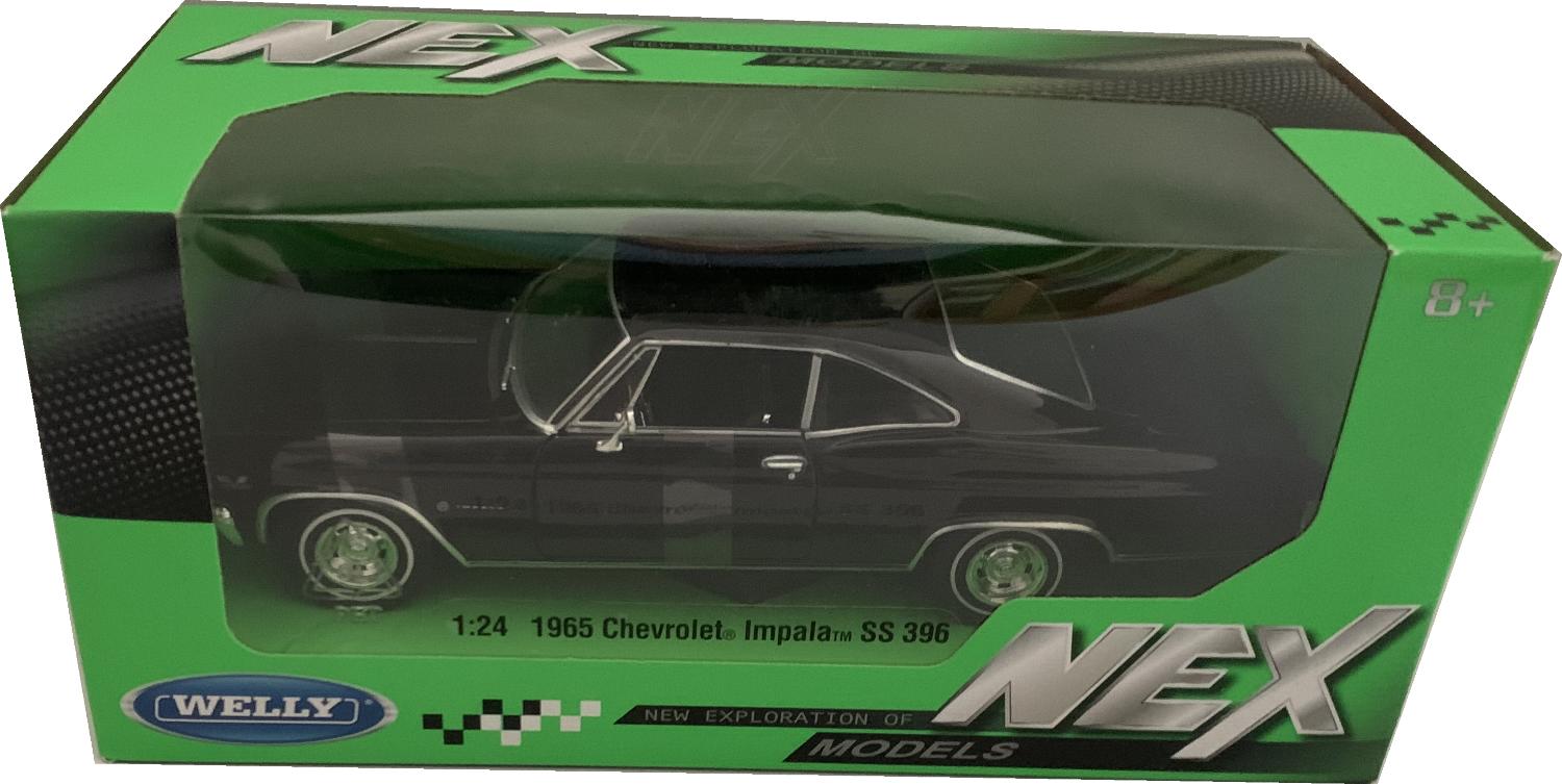 An excellent production of the Chevrolet Impala SS 396 with high level of detail throughout, all authentically recreated.  The model is presented in a window display box, the car is approx. 20½ cm long and the presentation box is 23 cm long