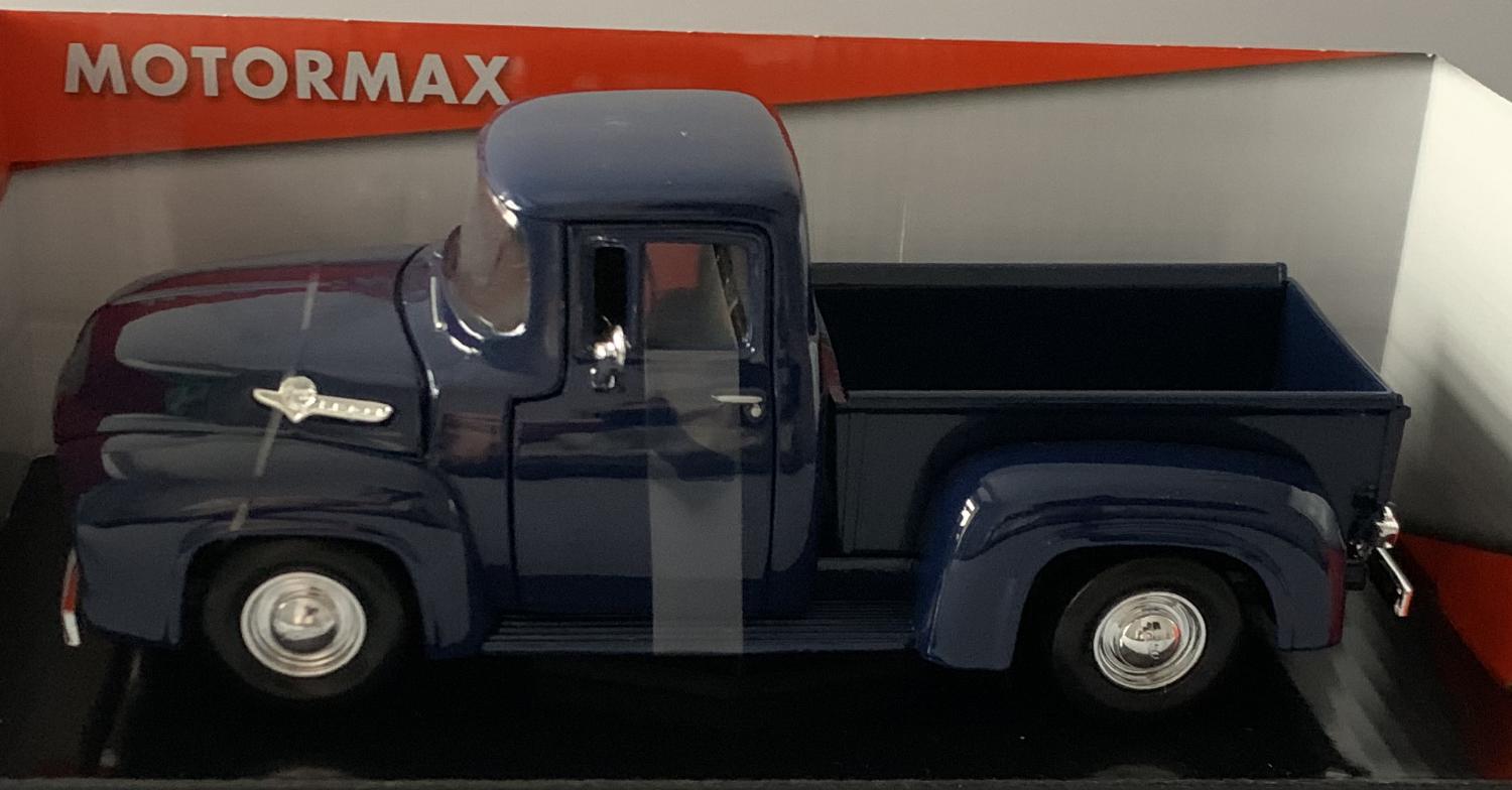 Ford F-100 Pickup 1956 in Blue 1:24 scale model from MotorMax, MMX73235BL