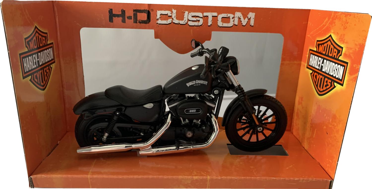 Harley Davidson 2014 Sportster Iron 883 in matt black 1:12 scale motorcycle model from Maisto