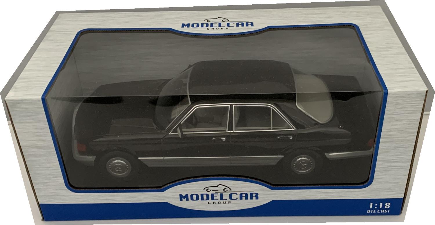 An excellent scale model of the Mercedes Benz S Class with high level of detail throughout, all authentically recreated.  Model is presented on a removable plinth in a window display box. The car is approx. 27.5 cm long and the presentation box is 31 cm long