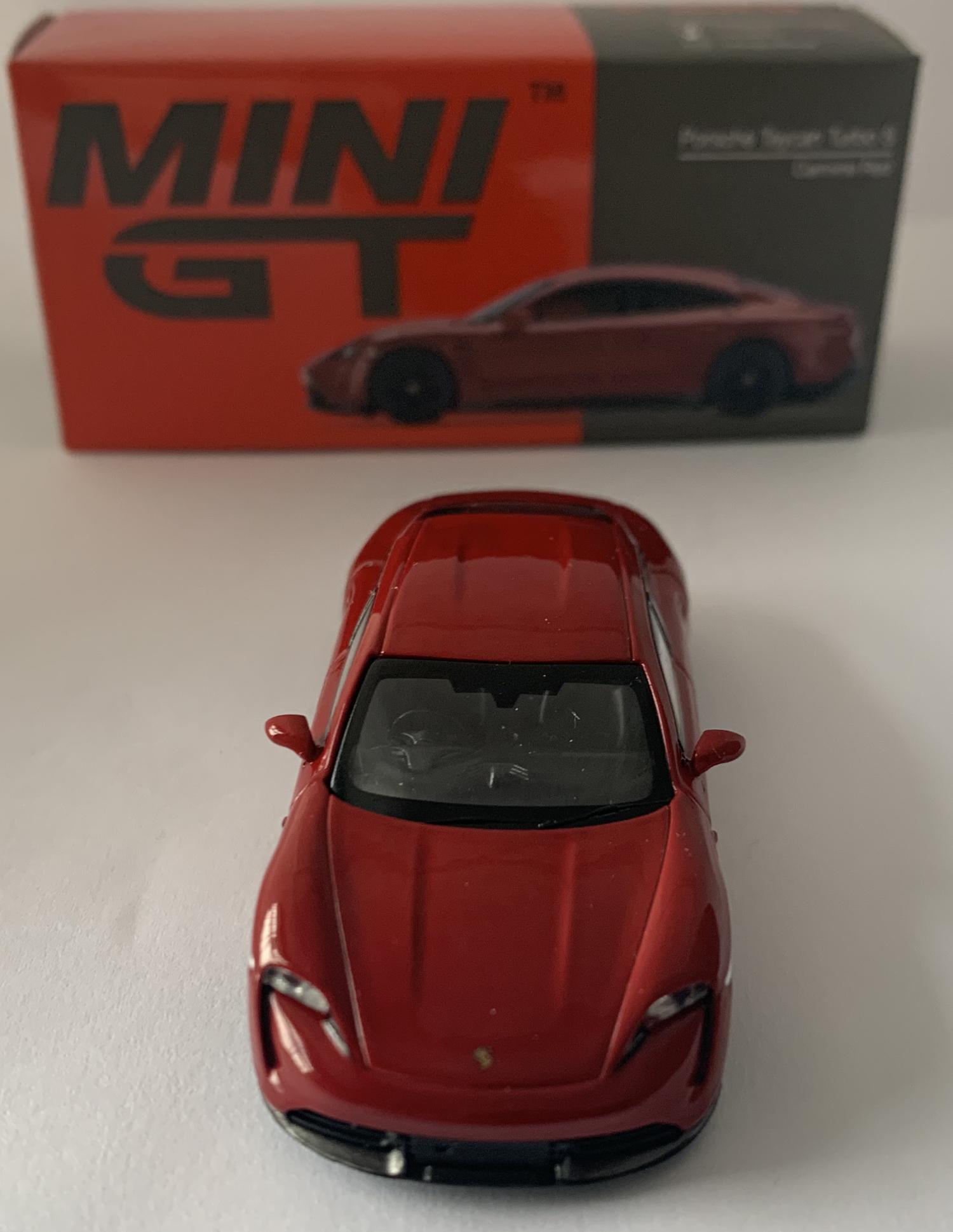 A good reproduction of the Porsche Taycan Turbo S with detail throughout, all authentically recreated. The model is presented in a box, the car is approx. 8 cm long and the box is 10 cm long